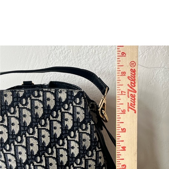 Dior navy and Cream Monogram Bucket Shoulder Bag - Picture 2 of 16